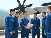 反潜训练、对海突袭……看海军航空兵实训震撼大片