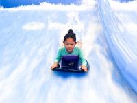 新型避暑方式看这里！室内冲浪mark一下