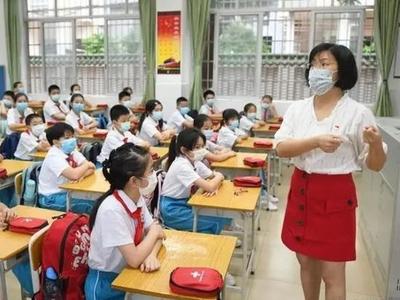 一支中性笔售价55元，新学期你被“文具刺客”刺到了吗？