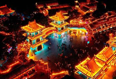 陕西周至：烟火巷子点亮夏日“夜经济”