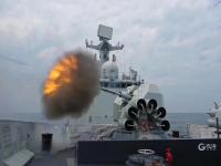 开火！百发弹药织成“火力网”，枣庄舰集训超燃场面