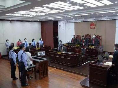 劳荣枝案二审继续开庭，劳荣枝回答检方讯问态度强硬不配合