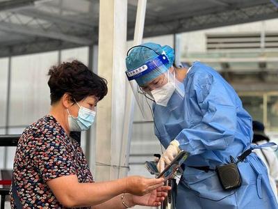 国家卫健委：已从19个省市调派1万余名医卫人员支援海南