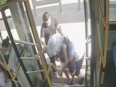 文明在身边 | 助老、救人、灭火……青岛街头，好司机又出手做好事了