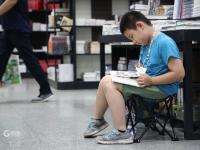 避暑+充电！书店成了假期好去处，看镜头