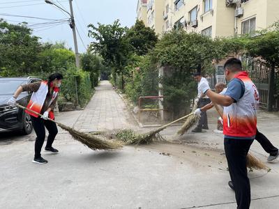 “创文明典范城市，李沧物业在行动”突击队集中清理活动走进升平路一小区