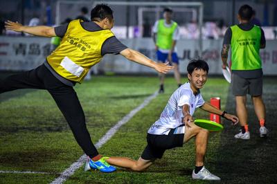 小众体育升温，小小飞盘成网红“社交运动”