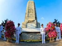 以国家之名致敬，北部战区海军官兵缅怀英烈