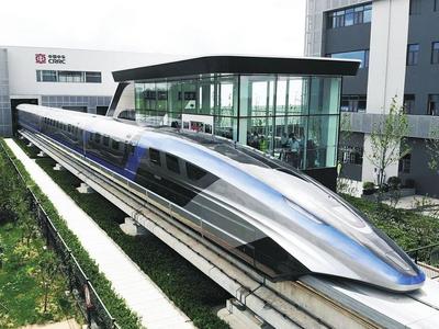 中国时速600公里高速磁浮交通系统首次亮相欧洲，去年在青岛成功下线