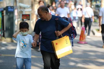 青报教育漫谈 | 教育观念更新从“多睡一会儿”开始