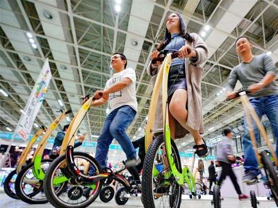 超9成年轻人购置体育装备年均花费超千元，健康膳食跻身“运动三大件”