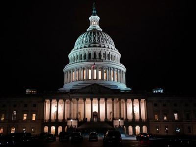 美中期选举临近，两党民调支持率旗鼓相当