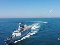 炮火轰鸣高能图：平顶山舰黄海猎“鲨”时刻