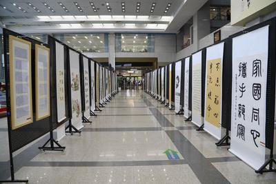 献礼二十大！中石大举办“家国同心，携手筑梦”书画展