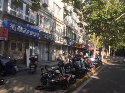 记者在现场|奉化路停车秩序井然 周边百姓交口称赞 