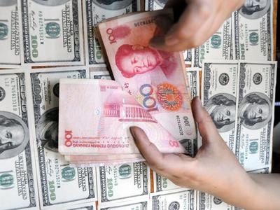 人民币首次超过美元成莫斯科交易所交易量最大外币