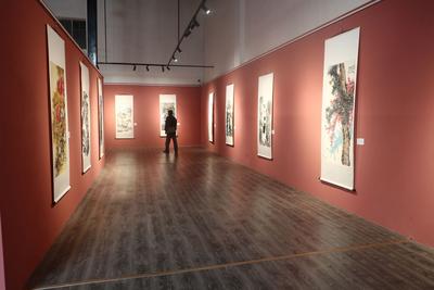 近160幅佳作亮相纺织谷！青岛老艺术家“艺”起向未来