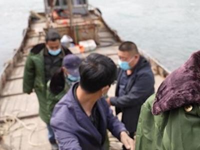 暖心闻丨鱼不要了，先救人！日照渔民海上勇救3名落水者