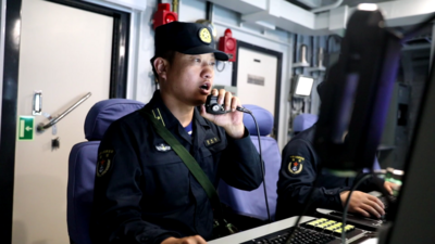 炮火轰鸣高能图：平顶山舰黄海猎“鲨”时刻