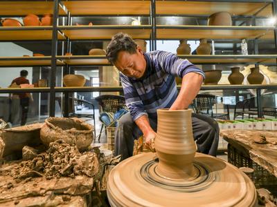 青岛有个陶瓷古村落？快来解锁你的制陶新技能