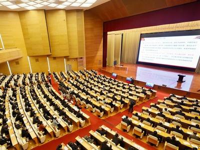 学习贯彻党的二十大精神中央宣讲团报告会在济南举行