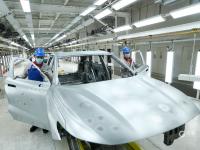 工业科技风十足！400多家车企在这里扎推