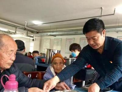 山东淄博从“一餐热饭”破题养老服务“最后一公里”