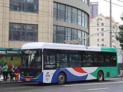 出行提醒！公交2路线下周将优化运行线路，香港东路部分站点临时调整 