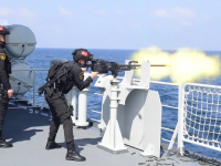 利剑出鞘舰炮吼！亚丁湾护航编队实弹射击现场来袭