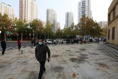 有种战“疫”，叫井然有序！多图直击核酸检测现场