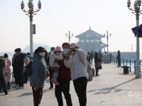 遛娃、垂钓……青岛海滨冬日“暖镜头”来了