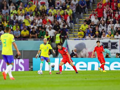 卡塔尔世界杯第17比赛日综述：巴西大胜展示“冠军相”，日本韩国同日出局