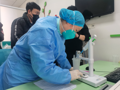 什么是“白肺”？如何避免新冠感染出现肺炎？