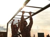 北部战区某比武现场：硝烟弥漫，兵哥哥战斗力拉满