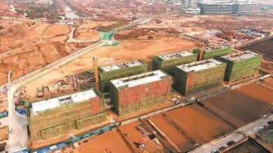 山东省机器人产业园二期7栋“总部楼宇”封顶