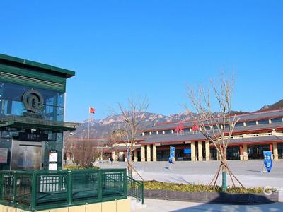 真方便，出站即可换票入景区！六成游客乘坐地铁4号线游崂山