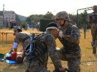 北部战区某比武现场：硝烟弥漫，兵哥哥战斗力拉满