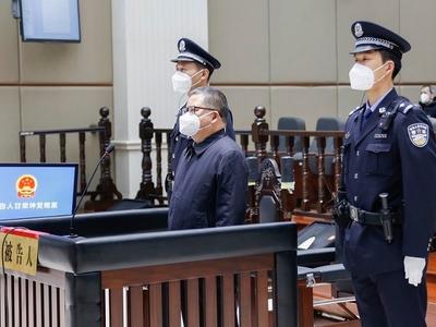 河南省委原常委、政法委原书记甘荣坤受贿案一审开庭
