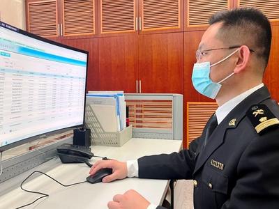 前11个月青岛海关新增备案企业近1.5万家， “多证合一”备案超三成