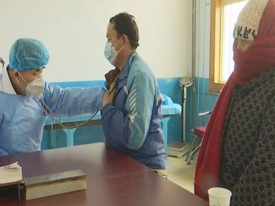记者走基层：乡医的一天——防疫在乡村