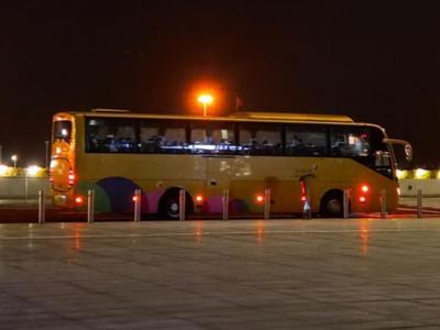 恢复与内地通关，首批香港入境旅客抵达广东珠海