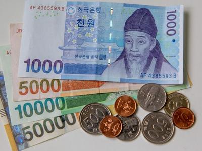 在线和信用卡结算等非现金交易增加，韩国银行系统去年仅发现150张假钞