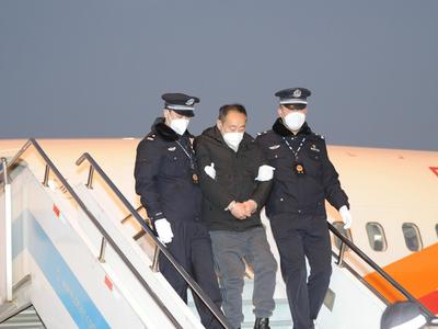 化名潜逃26年的“红通人员”王汉民被缉捕归案