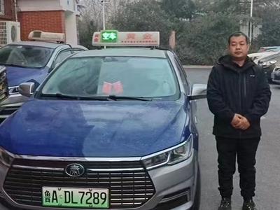 少年离家出走至济南，的哥暖心劝导后往返五百余公里送回家