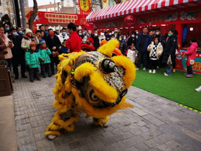 看舞狮、玩套圈、尝小吃……大鲍岛新春民俗文化节年味“拉满”