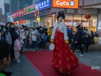 吃糖球，品美食，李村商圈元宵会“火了”