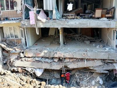 以军轰炸加沙难民营至少40人死亡