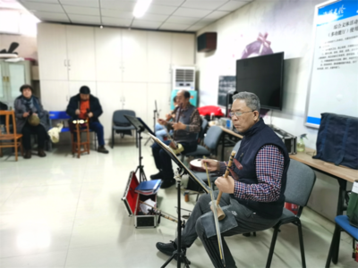 棋牌室、舞蹈活动室、朗读亭......烟火气升腾！青岛银发e族嗨起来