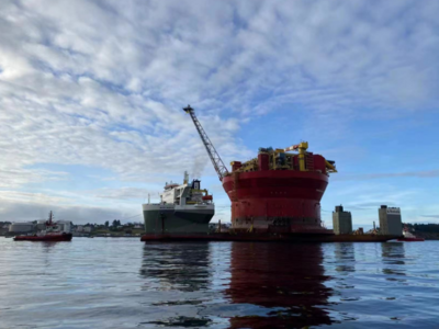 在青建造的最大圆筒型FPSO运抵欧洲，创下全球“干拖”作业运输距离最长纪录