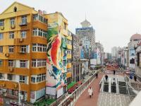 释放活力激情，台东步行街墙绘换新颜